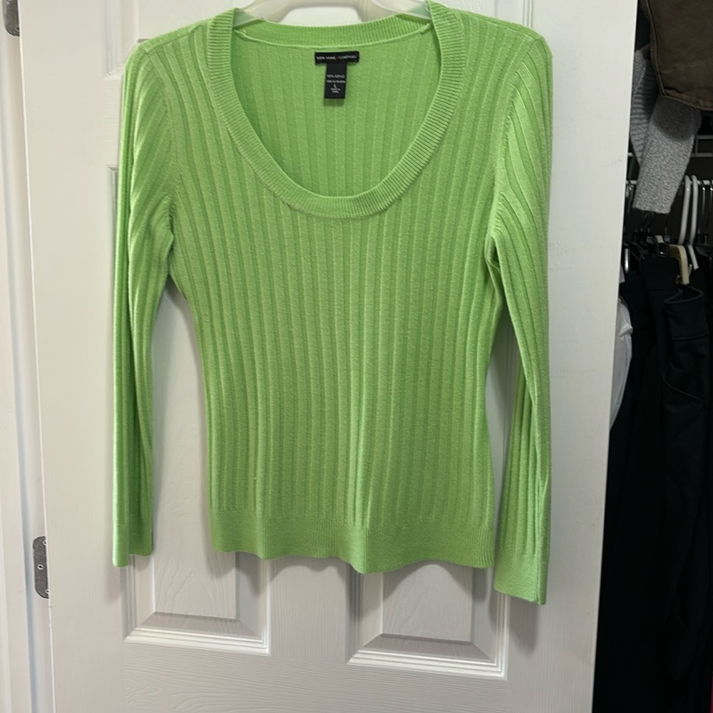 New York and Company size large sweater